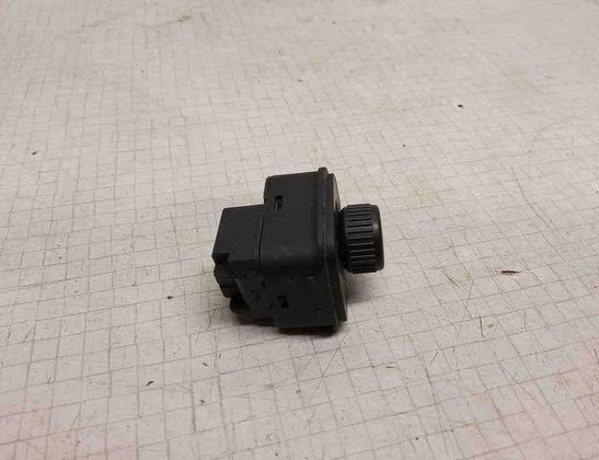 VOLKSWAGEN Passat B5 (1996-2005) Spoguļa regulēšanas slēdzis 1K0959565F 32545290