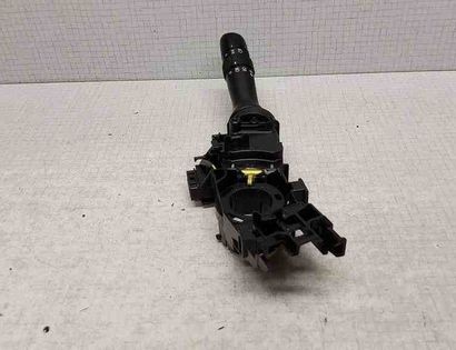 TOYOTA Verso 1 generation (2009-2015) Pagrieziena rādītāja slēdzis 17F373,173832 32560602