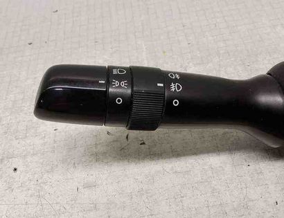TOYOTA Verso 1 generation (2009-2015) Pagrieziena rādītāja slēdzis 17F373,173832 32560602