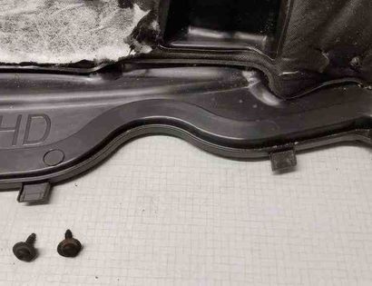 FORD EcoSport 2 generation (2013-2024) Priekšējā stikla tīrītāja apdare / plastmasa GN15A016B26DA 32561476