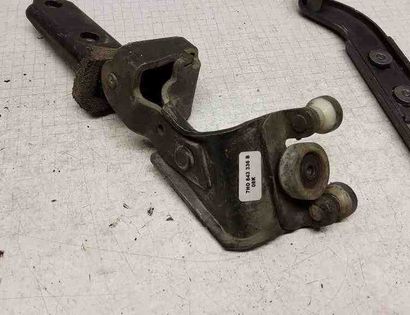 VOLKSWAGEN Transporter T5 (2003-2015) Петля для раздвижной двери 7H0843436B,7H0843311B,7H0843398B,7H0843414,7H0843336A 32568044