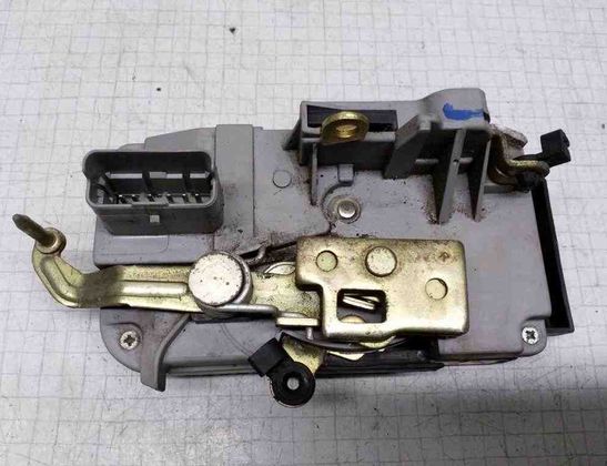 PEUGEOT 807 1 generation (2002-2012) Priekšējo kreiso durvju slēdzene 32623296