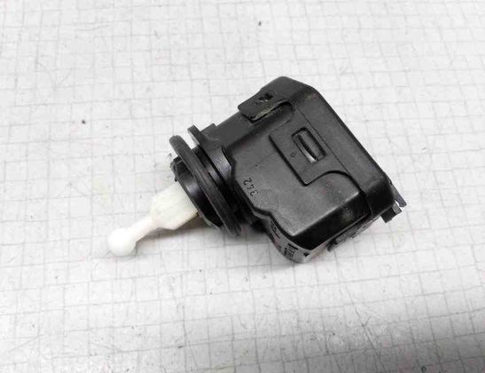 VOLKSWAGEN Golf 5 generation (2003-2009) Lukturu regulēšanas motors 32625064