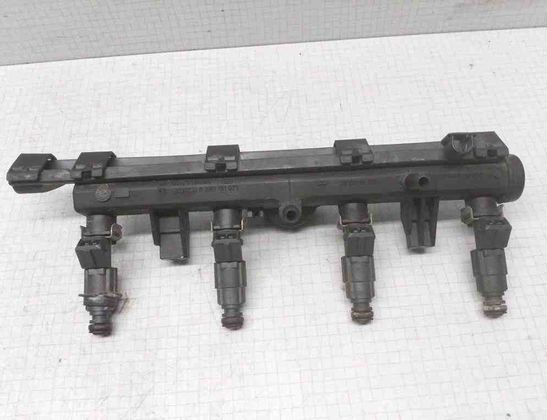 VOLKSWAGEN Polo 3 generation (1994-2002) Fuel Rail 2900901729,0280151071 32625628