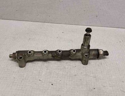 OPEL Zafira C (2012-2016) Fuel Rail 32628957