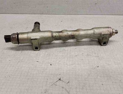OPEL Zafira C (2012-2016) Fuel Rail 32628957
