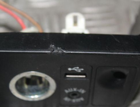 BMW 7 Series F01/F02 (2008-2015) Mūzikas atskaņotāja papildu savienotāji (AUX / USB) 923765401 32884710