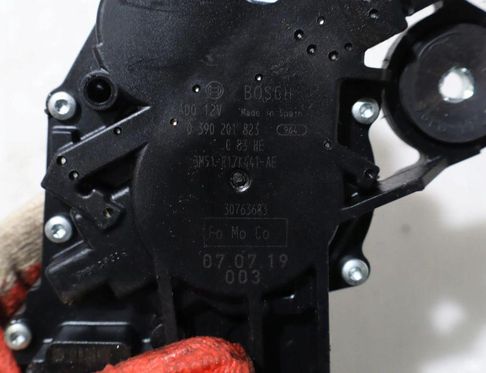 VOLVO V50 1 generation (2003-2012) Моторчик заднего стеклоочистителя 0390201823 32886522