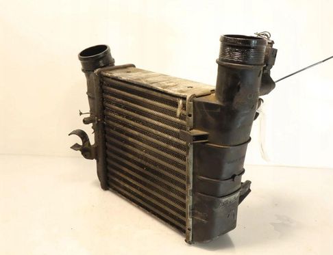 AUDI A4 B7/8E (2004-2008) Радиатор интеркулера 32901841