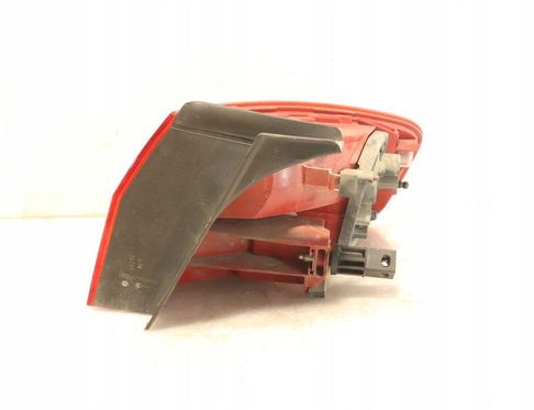 AUDI A4 B8/8K (2011-2016) Aizmugurējais kreisais lukturis 32907335