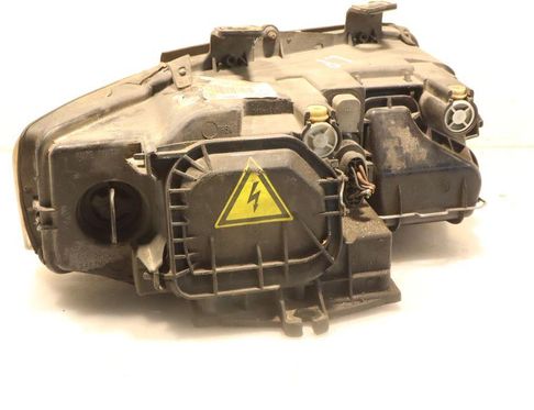 AUDI A4 B8/8K (2011-2016) Priekšējais labais lukturis 32908860