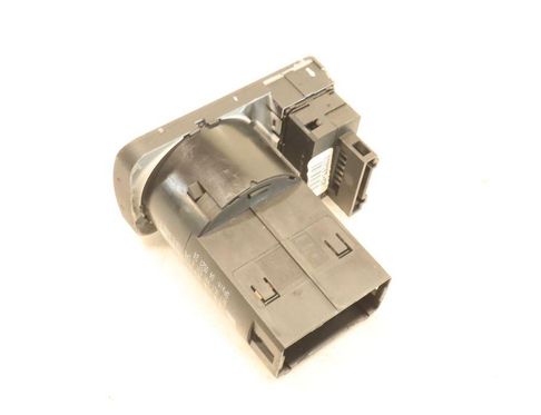 AUDI A3 8L (1996-2003) Headlight Switch Control Unit 32914639