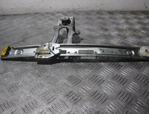 BMW 3 Series E46 (1997-2006) Rear left door window lifter 32921458