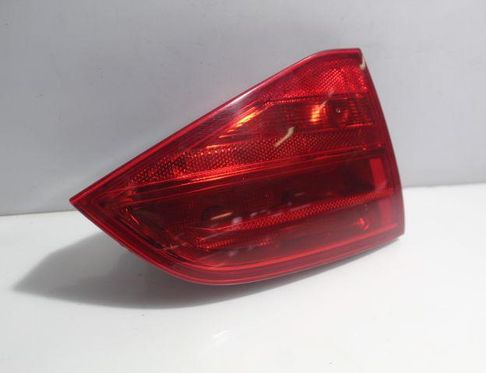 AUDI A4 B7/8E (2004-2008) Aizmugurējais kreisais lukturis 32922827