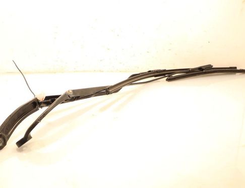 RENAULT Captur 1 generation (2013-2019) Priekšējie stikla tīrītāji 32946271