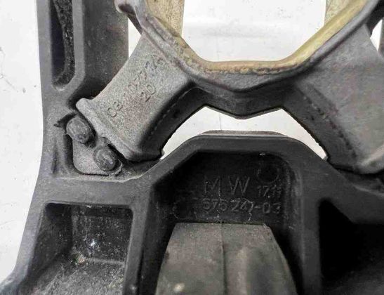 BMW 7 Series F01/F02 (2008-2015) Держатель радиатора 17117575247,7575247 31893864