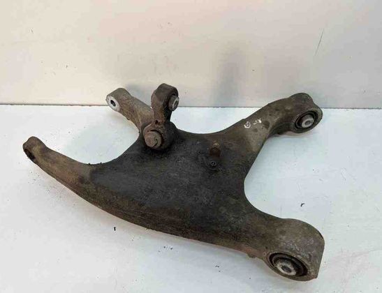 AUDI A7 C7/4G (2010-2020) Aizmugurējā kreisā svira/ričags 8R0505311F 31895025