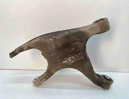 AUDI A7 C7/4G (2010-2020) Aizmugurējā kreisā svira/ričags 8R0505311F 31895025