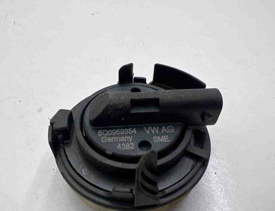VOLKSWAGEN Golf 8 generation (2019-2023) Aizmugurējais labais trieciena sensors 5Q0959354 31995043