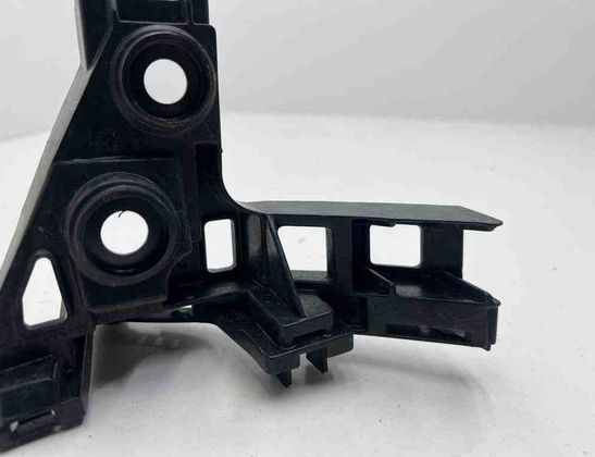 VOLKSWAGEN Golf 8 generation (2019-2023) Aizmugurējā labā bampera stiprinājums 5G6807394A 31995178