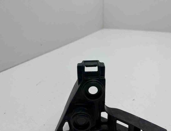VOLKSWAGEN Golf 8 generation (2019-2023) Aizmugurējā labā bampera stiprinājums 5G6807394A 31995178