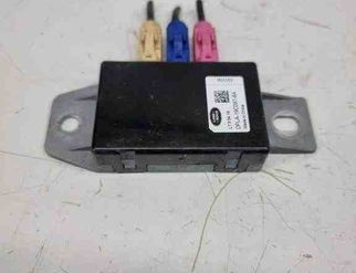 LAND ROVER Discovery Sport 1 generation (2014-2024) Bootlid Antenna Amplifier DPLA19C097BA 32585941