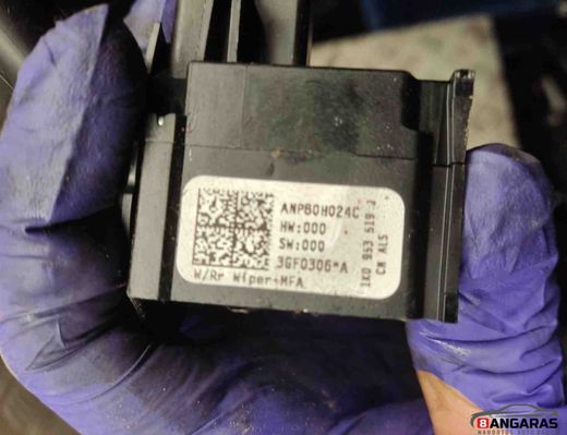 SEAT Leon 2 generation (2005-2012) Stikla tīrītāja rokturis 1k0953519 28279111