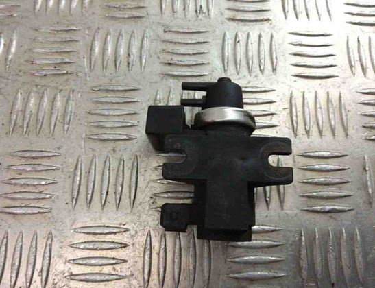 BMW 3 Series E90/E91/E92/E93 (2004-2013) Solenoid Valve 2247906 30987570