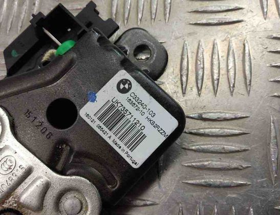 BMW X1 F48/F49 (2015-2023) Доводчик задней крышки 7357112 31005034