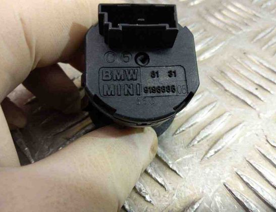 BMW 5 Series F10/F11 (2009-2017) SRS slēdzis 9196886 31014290