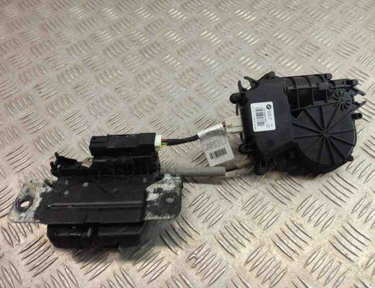 BMW X3 F25 (2010-2017) Aizmugurējā bagāžnieka slēdzene 7269544 31014606