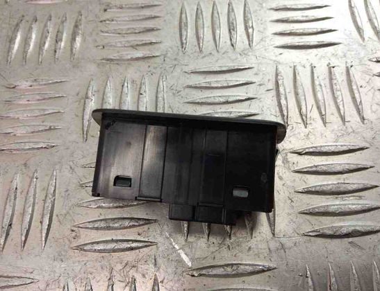 BMW 5 Series F10/F11 (2009-2017) Aizmugurējā vāka atvēršanas poga 9162645 31016385